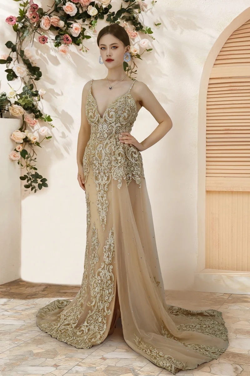 Robe de bal longue sans manches à bretelles spaghetti style bohème avec appliqués