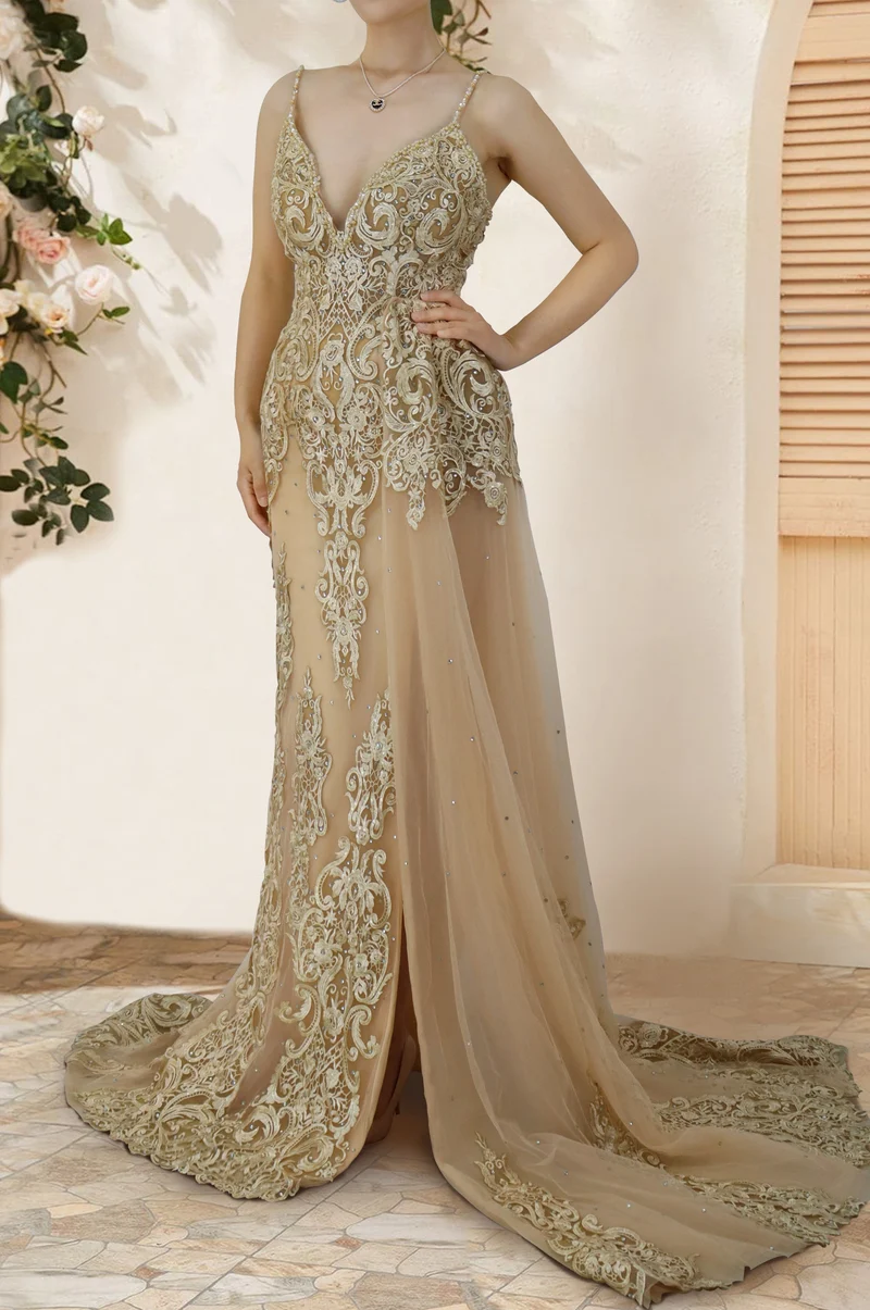Robe de bal longue sans manches à bretelles spaghetti style bohème avec appliqués