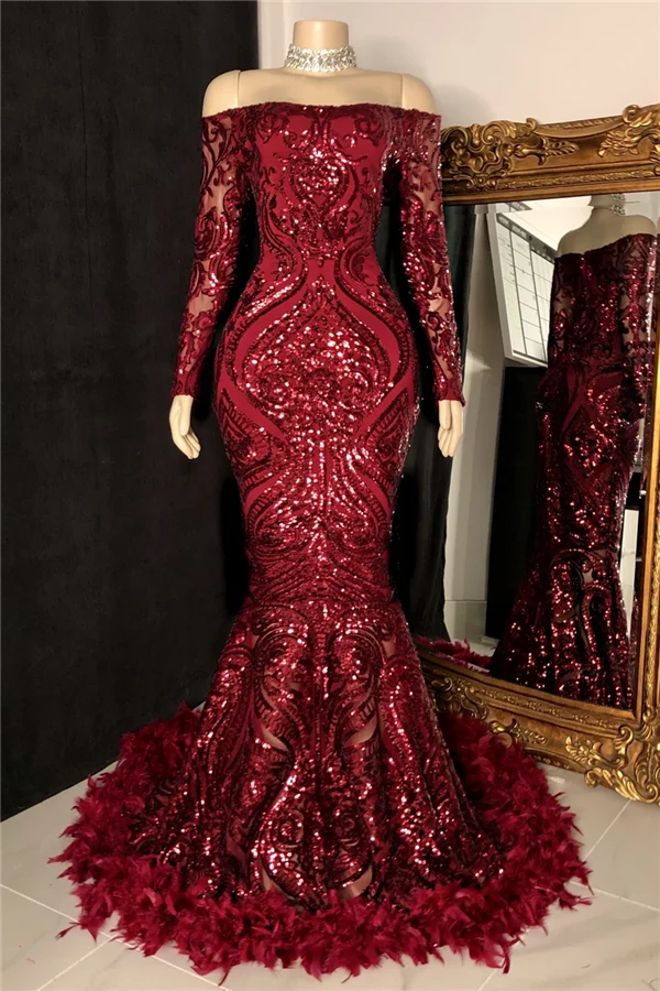 Robe de bal sirène bordeaux à paillettes, manches longues et plumes