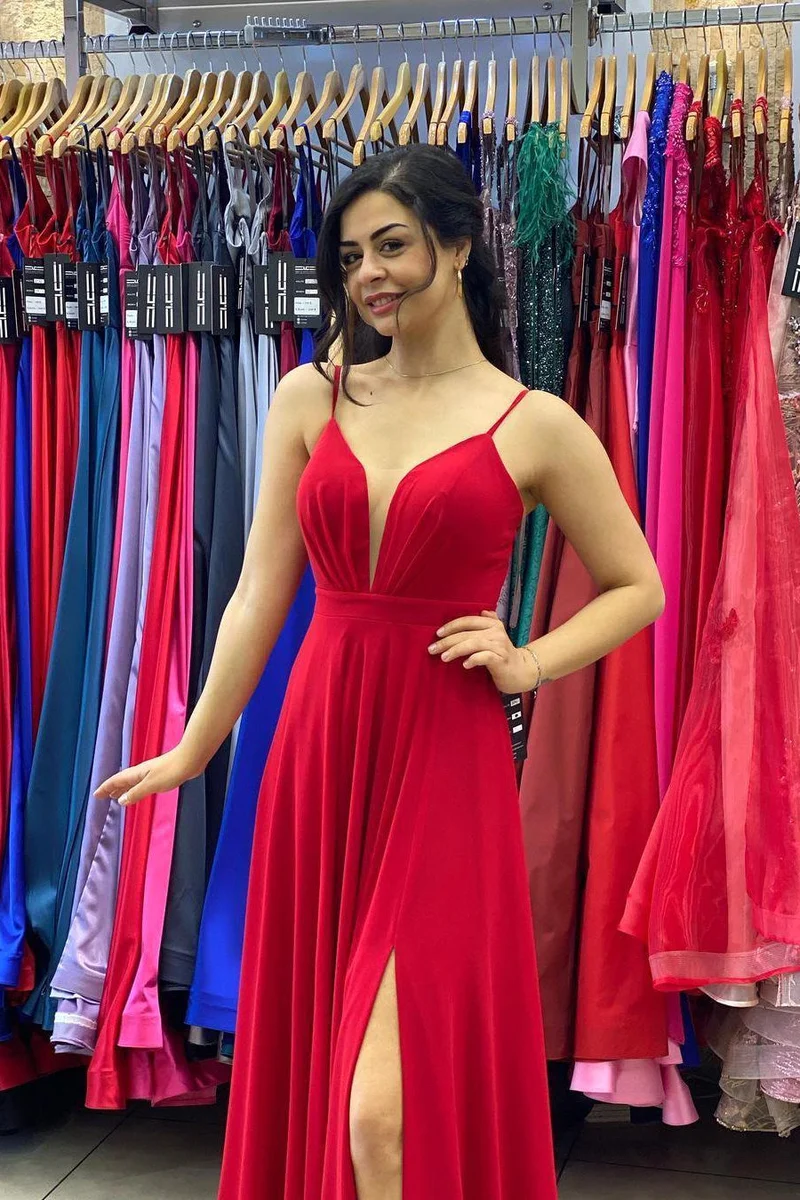 Robe de bal longue rouge à bretelles spaghetti avec fente