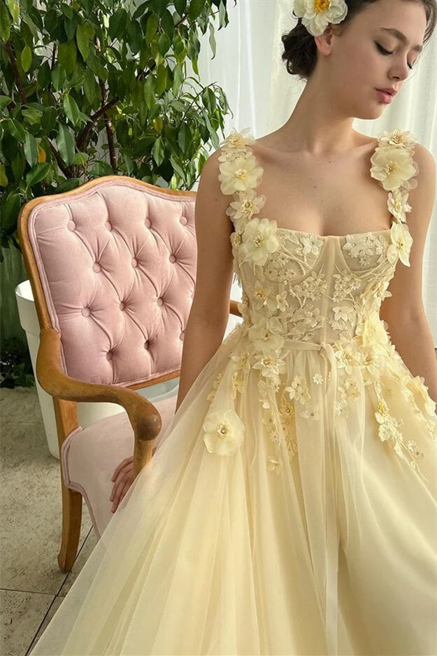 Robe de soirée sirène bustier jonquille avec appliques florales et design élégant