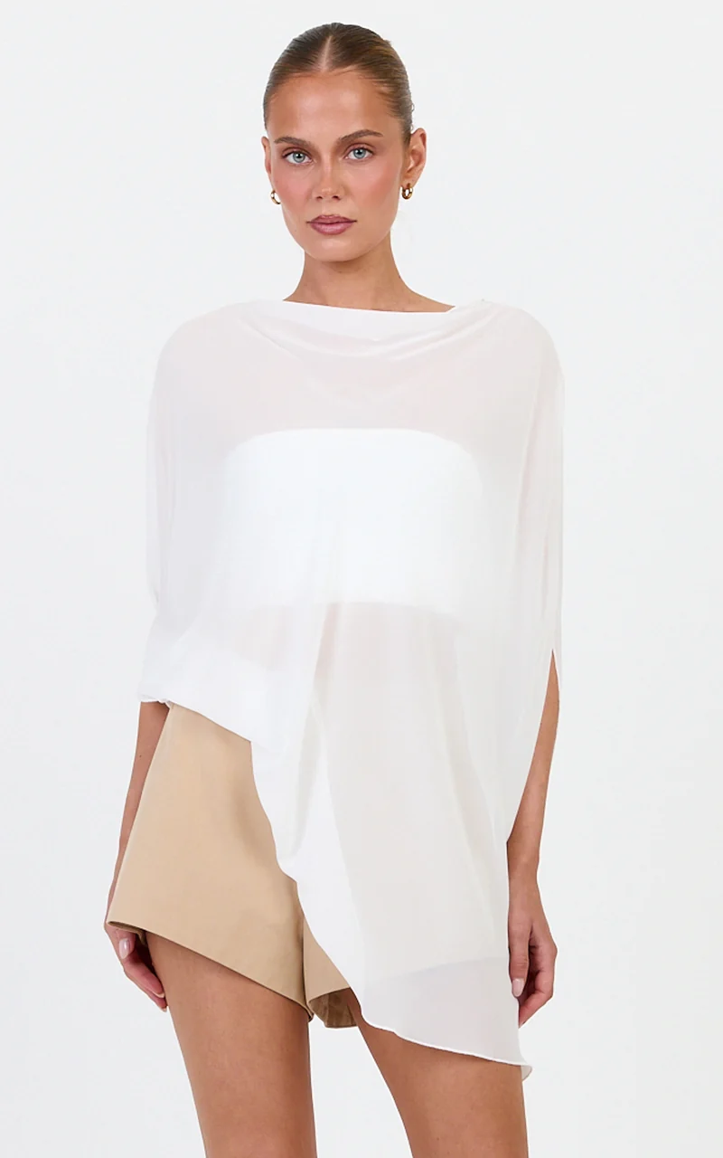 Lioness - Aura Poncho in Porcelain