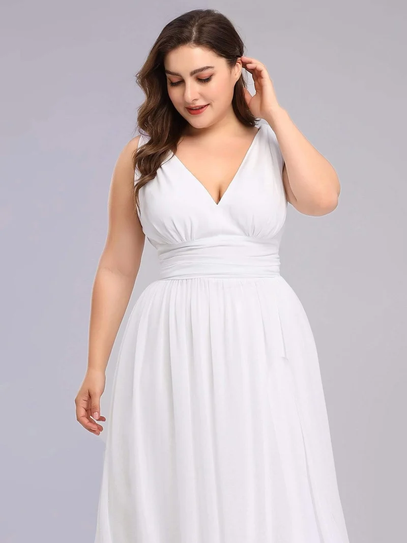 pretty HUSH|Robe de demoiselle d'honneur en mousseline de soie à col en V grande taille