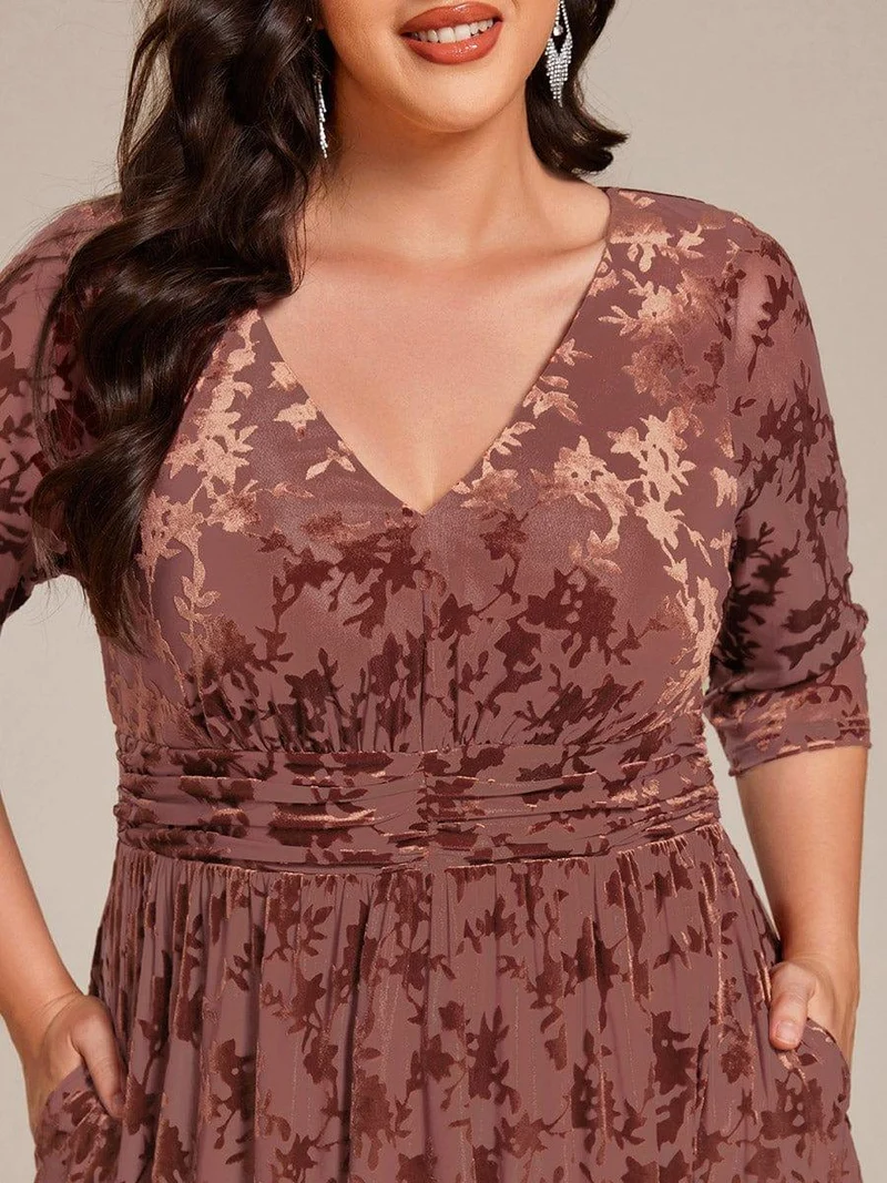 pretty NYRA|Robe d'invitée de mariage en velours fleuri à manches 3/4 grande taille
