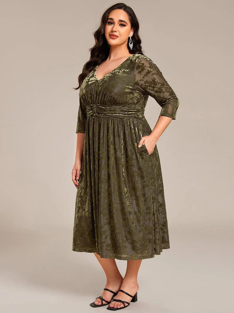 pretty NYRA|Robe d'invitée de mariage en velours fleuri à manches 3/4 grande taille