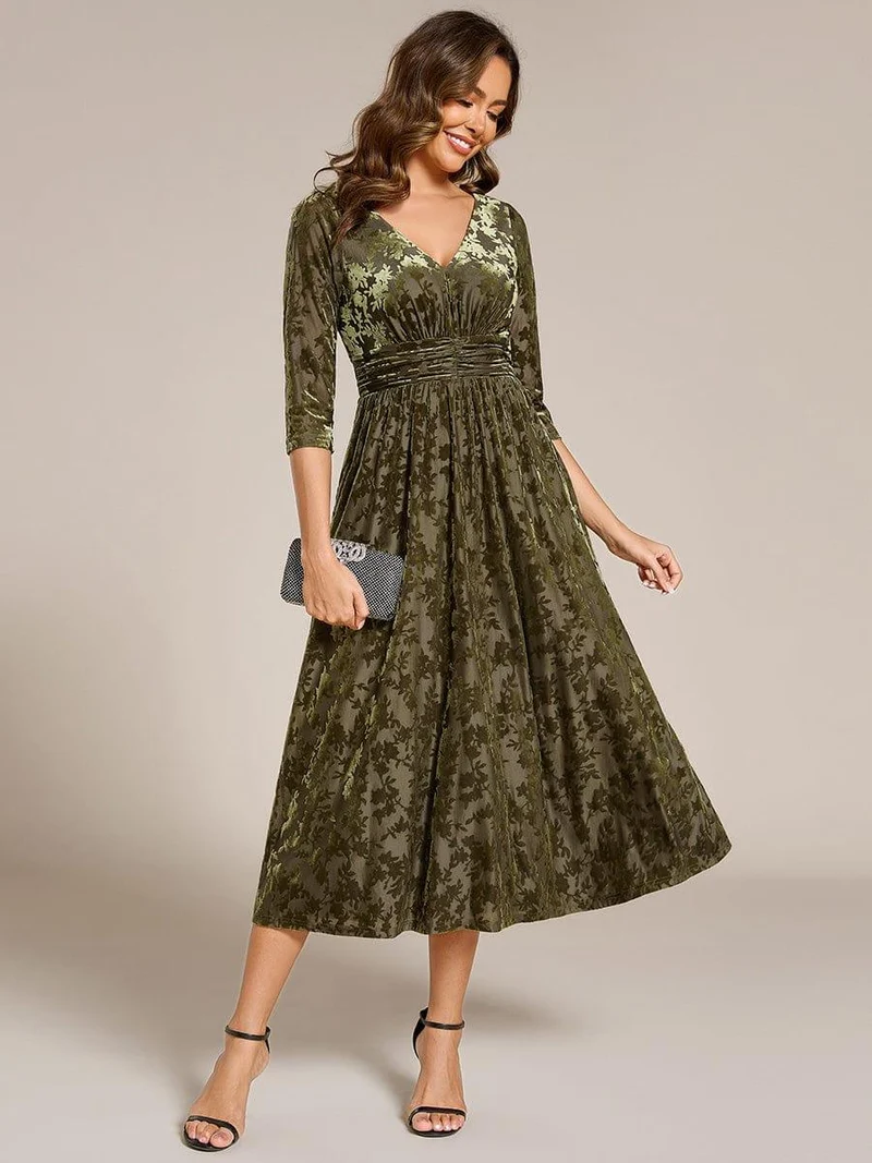 ever NYRA|Robe d'invitée de mariage plissée à manches 3/4 en velours fleuri