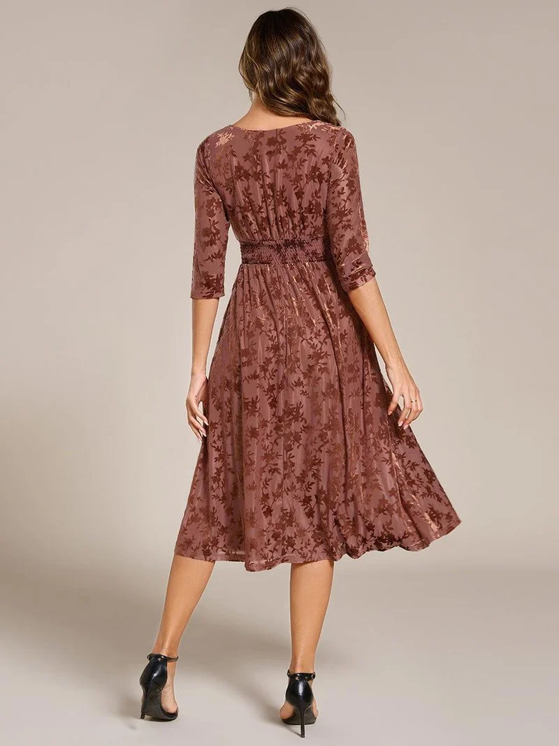 ever NYRA|Robe d'invitée de mariage plissée à manches 3/4 en velours fleuri