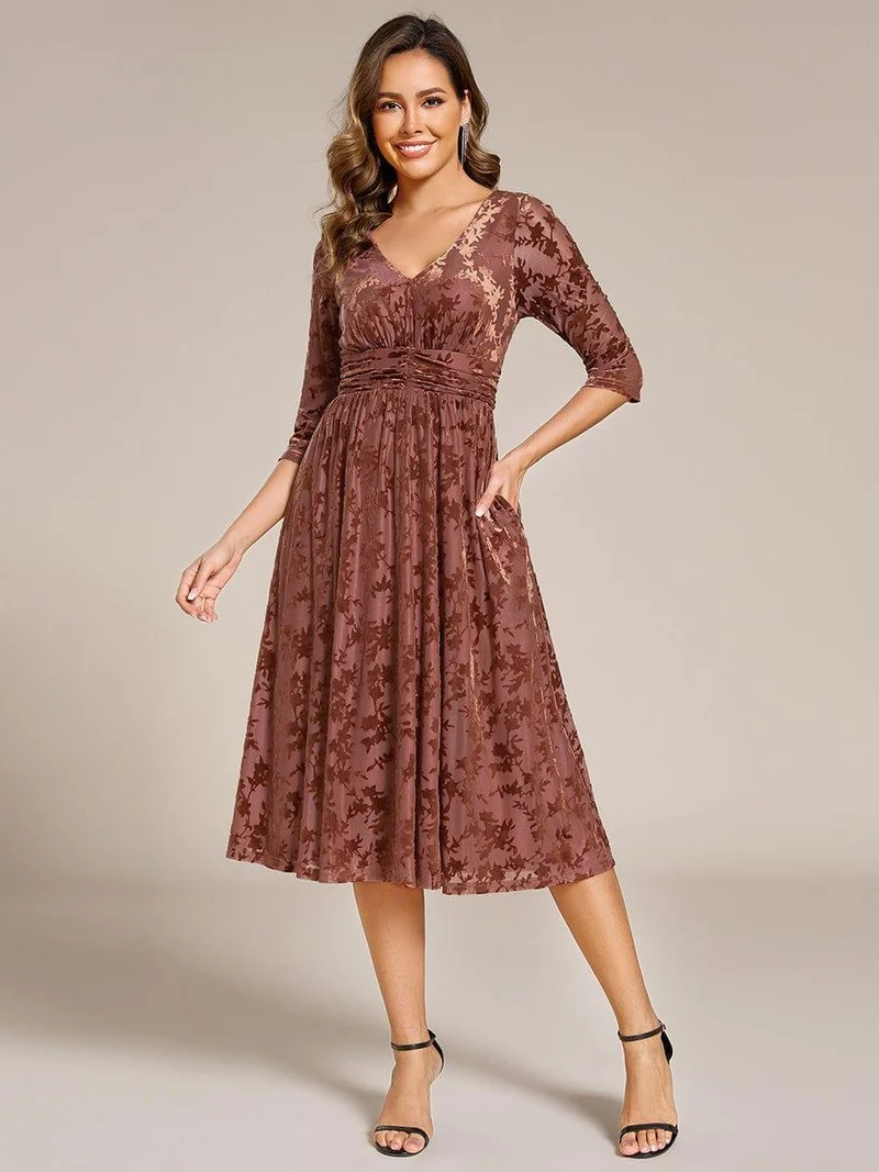 ever NYRA|Robe d'invitée de mariage plissée à manches 3/4 en velours fleuri