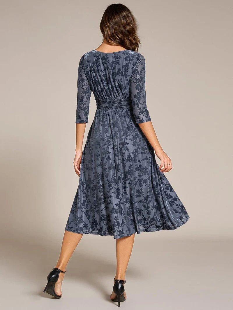 ever NYRA|Robe d'invitée de mariage plissée à manches 3/4 en velours fleuri
