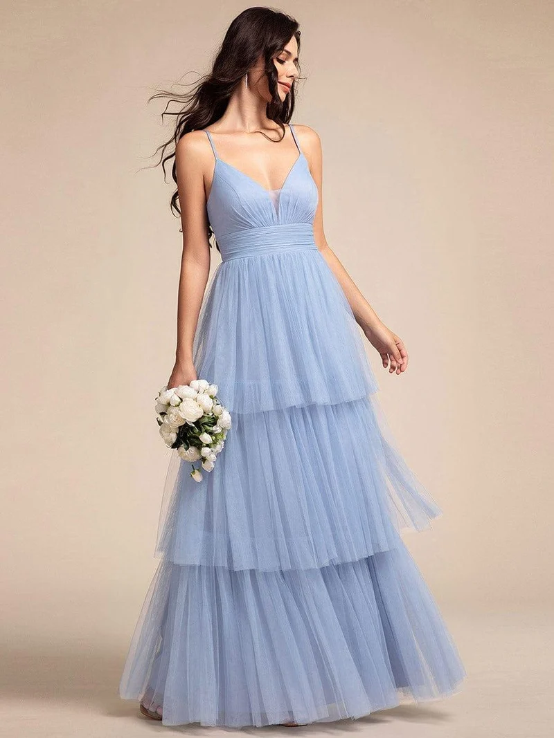 Robe longue de demoiselle d'honneur à bretelles spaghetti à plusieurs niveaux