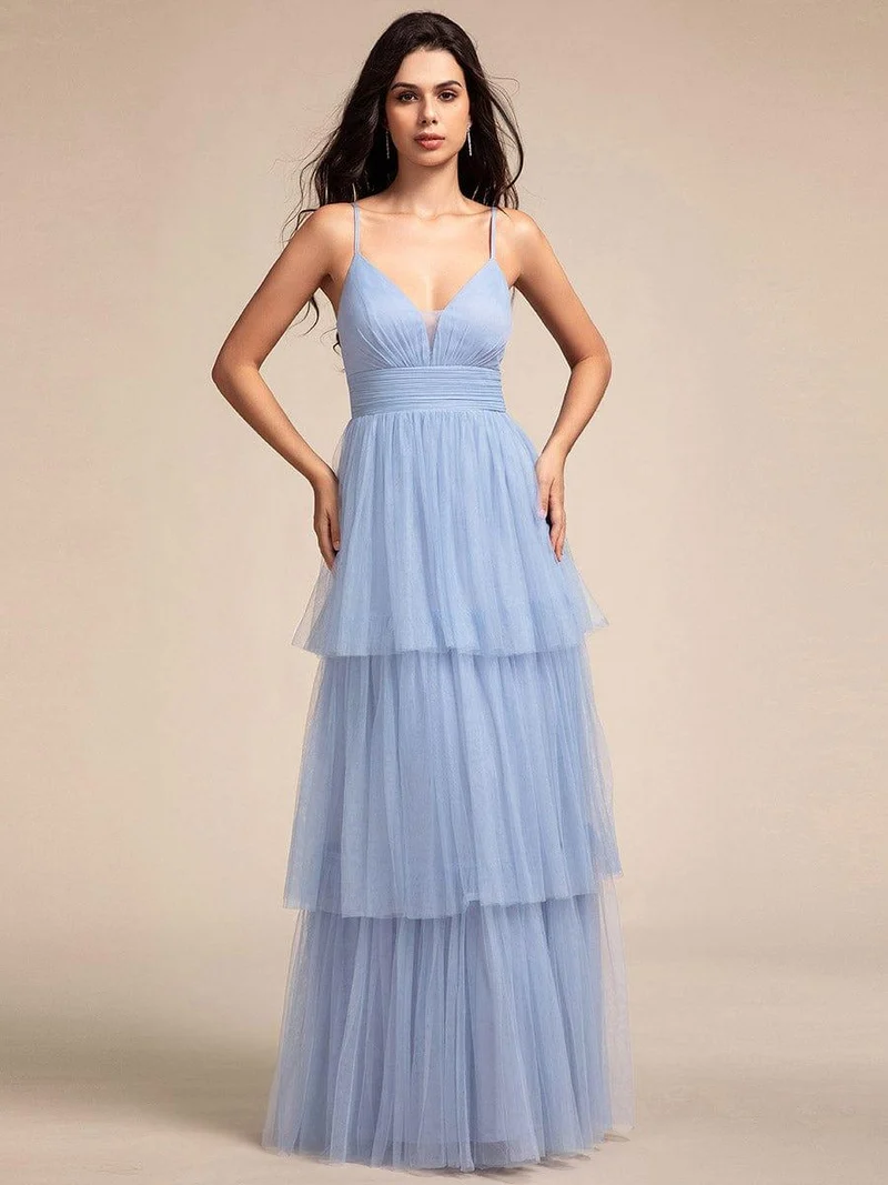 Robe longue de demoiselle d'honneur à bretelles spaghetti à plusieurs niveaux