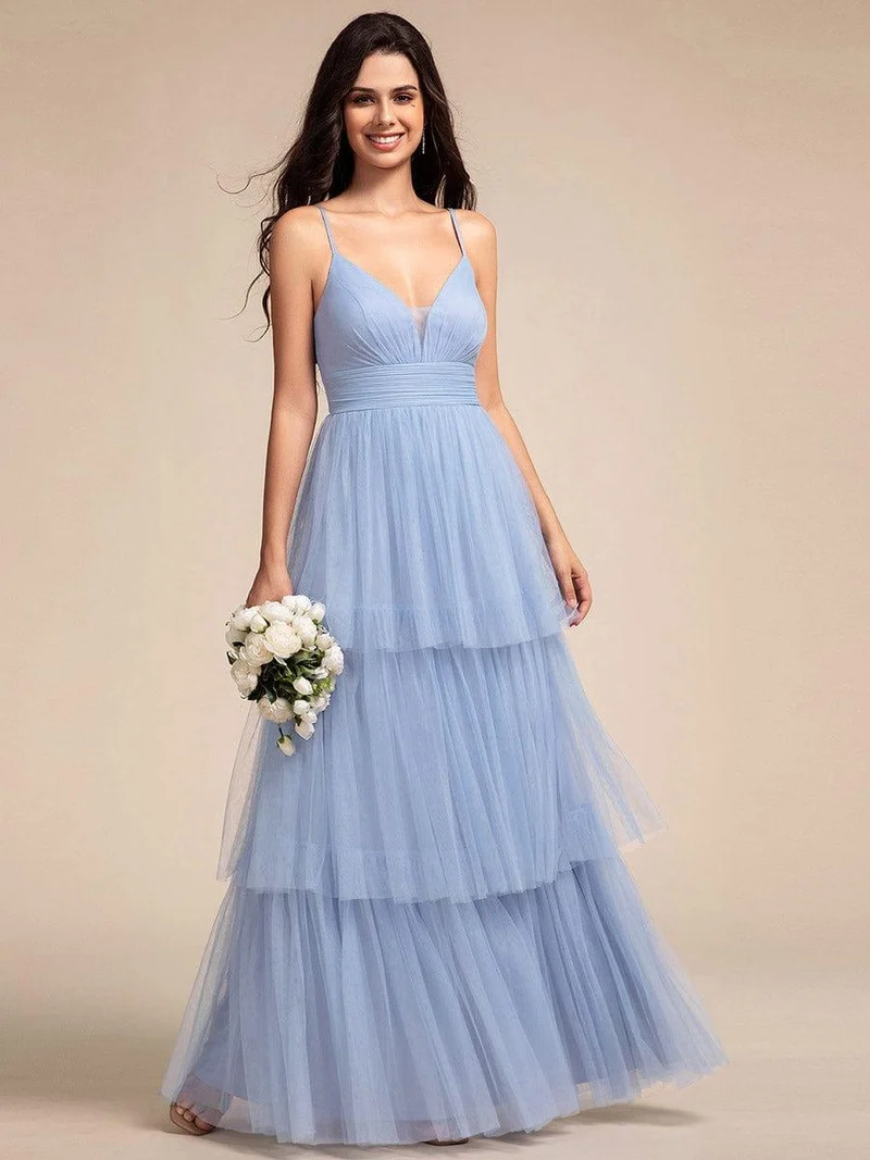 Robe longue de demoiselle d'honneur à bretelles spaghetti à plusieurs niveaux