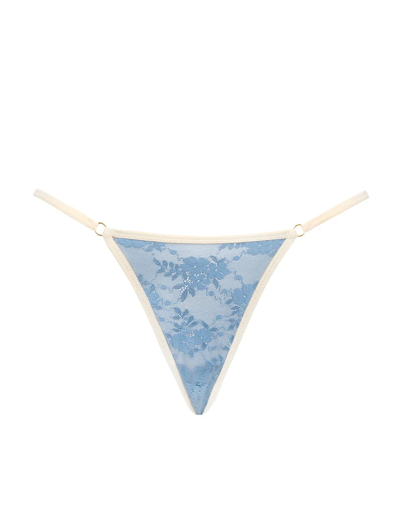 String Sarua en maille bleue avec bordure ivoire