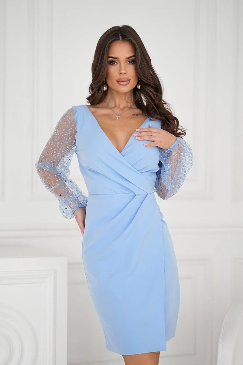 Robe de cocktail bleue drapée manches longues