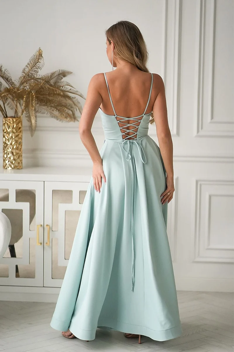 Robe de soirée longue bleue à bretelles