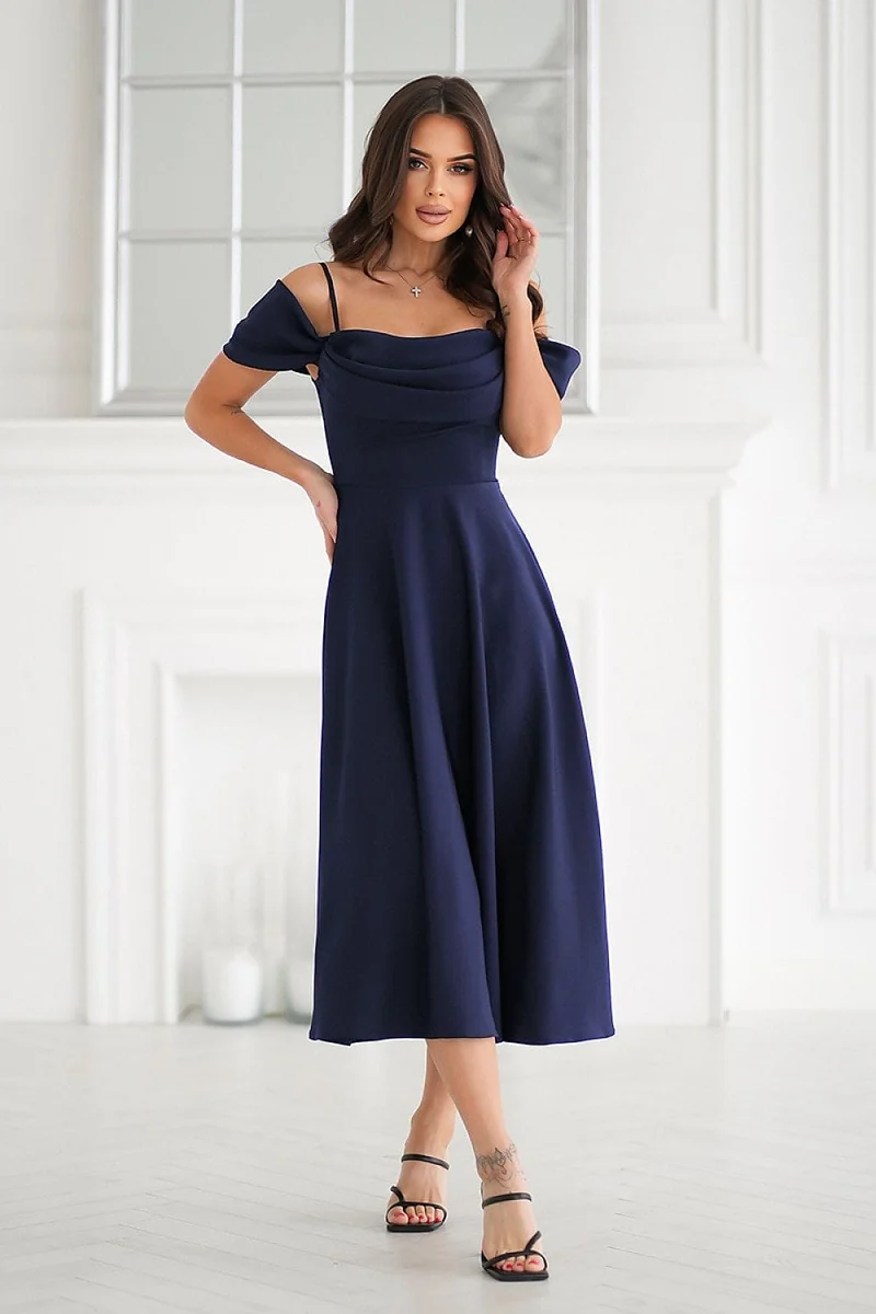 Robe de cocktail bleu marine midi