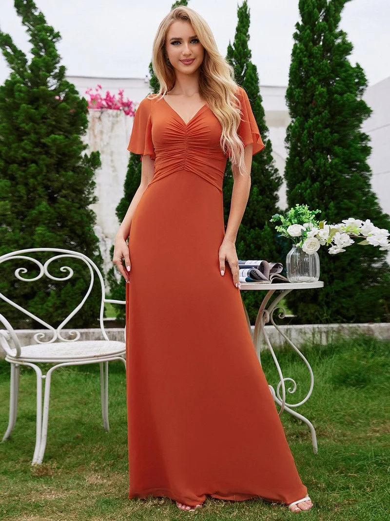 Robe de demoiselle d'honneur trapèze en mousseline à manches volantées avec plis à col en V