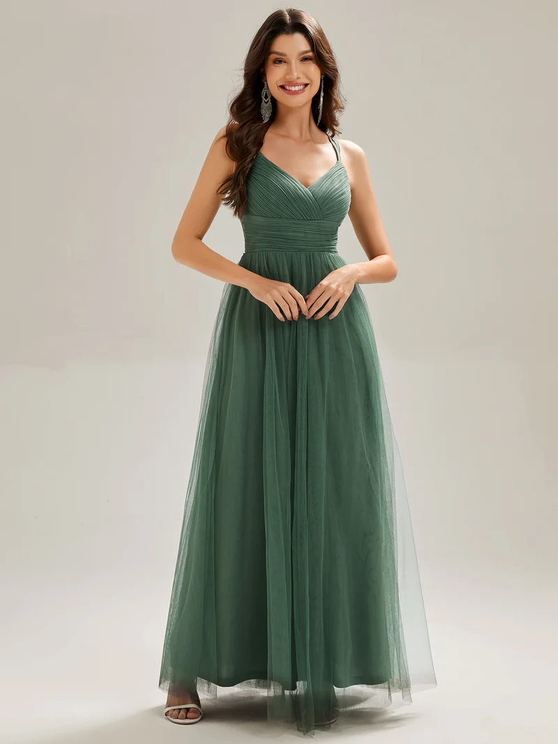 Robe de demoiselle d'honneur en tulle plissée sans manches à col en V et bretelles croisées au dos en dentelle