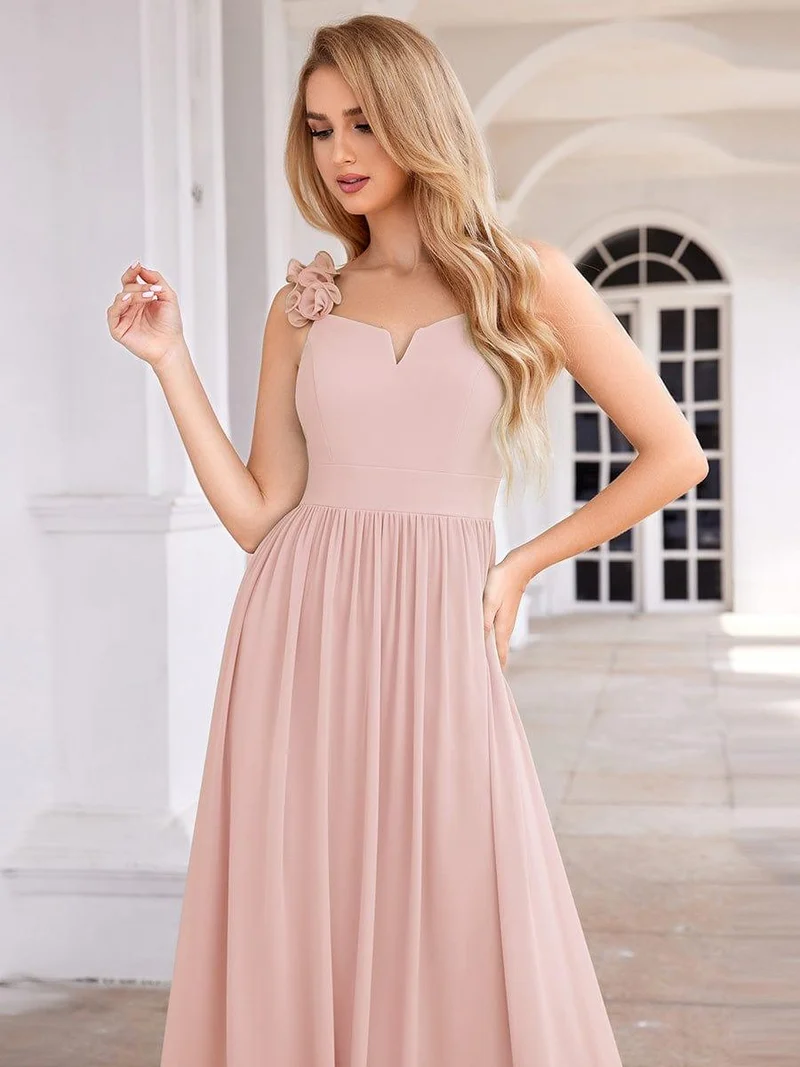 Robe de demoiselle d'honneur élégante en mousseline de soie col en V bretelles florales taille empire