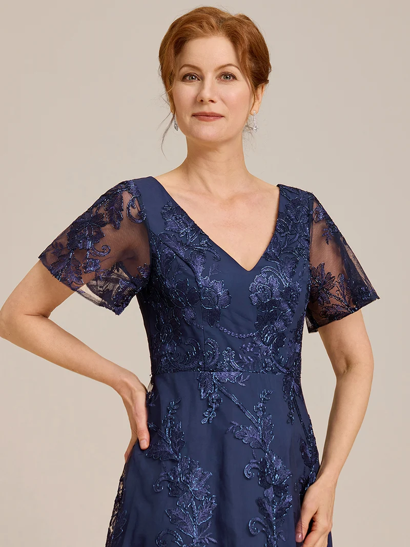 ever TIDAL|Robe invitée mariage mi-longue à manches courtes et col en V double en maille brodée