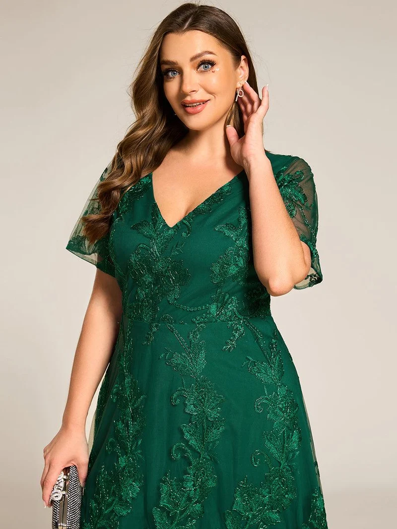 ever TIDAL|Robe invitée mariage mi-longue à manches courtes et col en V double en maille brodée