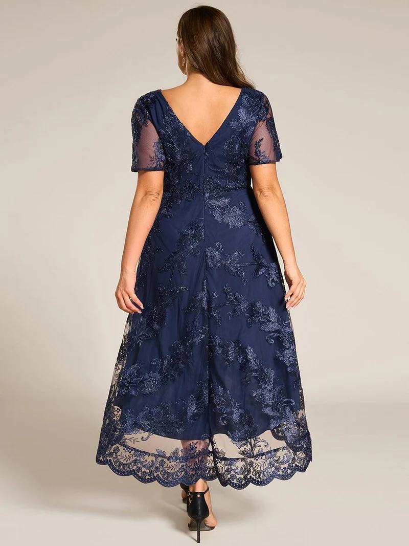 ever TIDAL|Robe invitée mariage mi-longue à manches courtes et col en V double en maille brodée