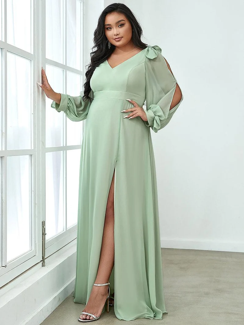 pretty IVORY|Robe de demoiselle d'honneur fendue à manches longues et col en V de grande taille