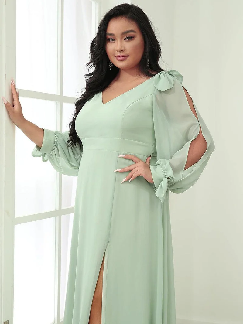 pretty IVORY|Robe de demoiselle d'honneur fendue à manches longues et col en V de grande taille