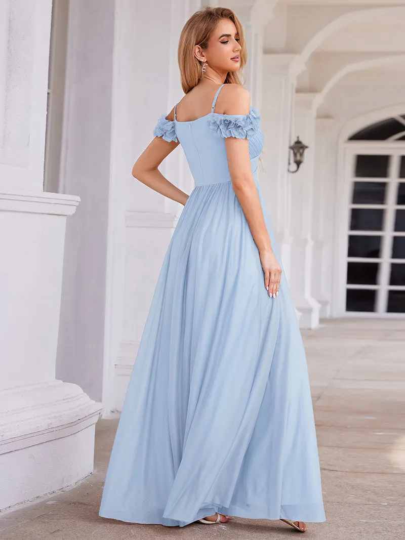 Robe de soirée plissée étincelante à col en V et épaules dénudées avec détails floraux