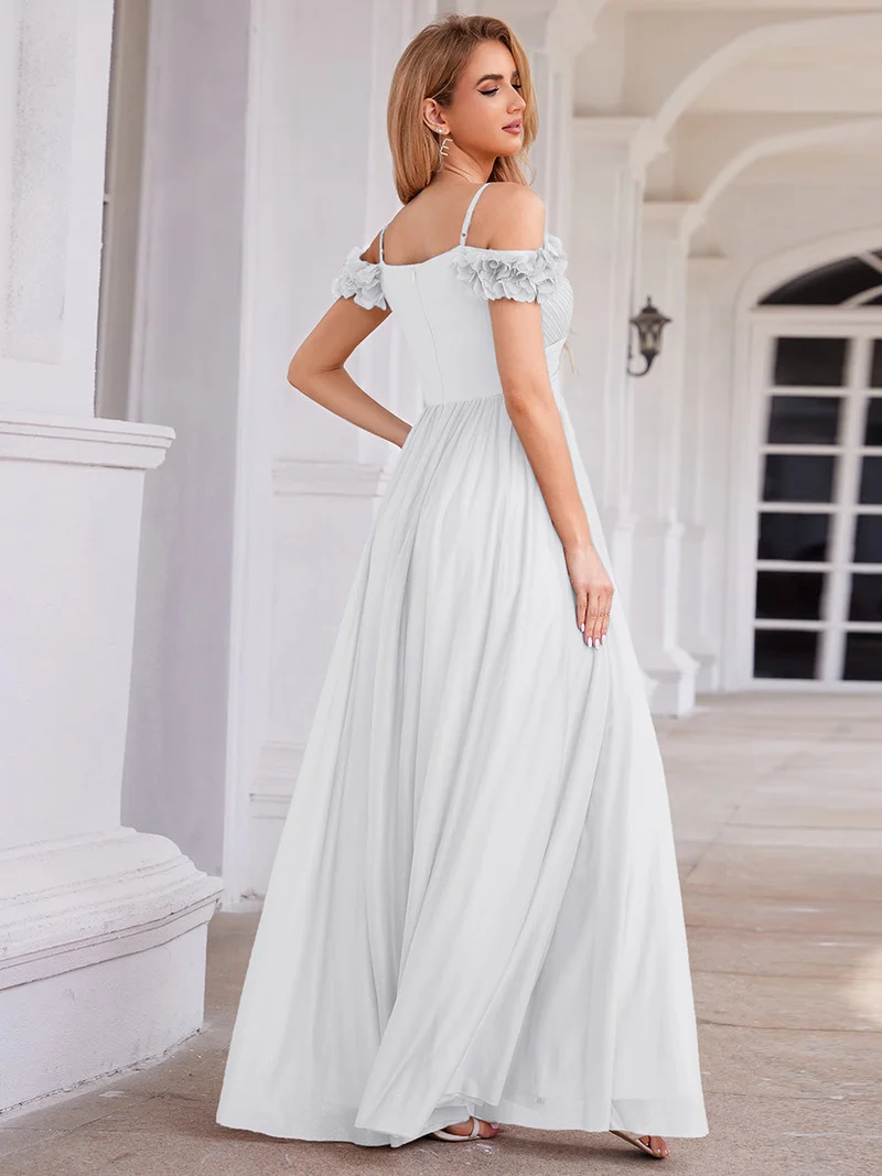 Robe de soirée plissée étincelante à col en V et épaules dénudées avec détails floraux