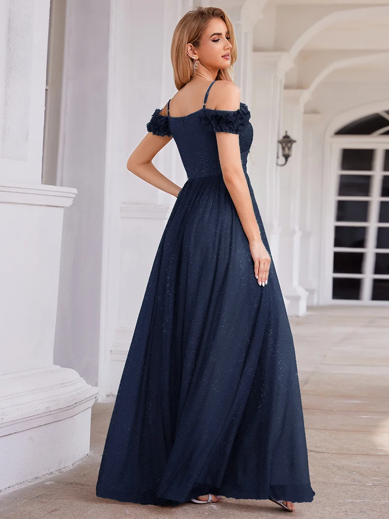 Robe de soirée plissée étincelante à col en V et épaules dénudées avec détails floraux