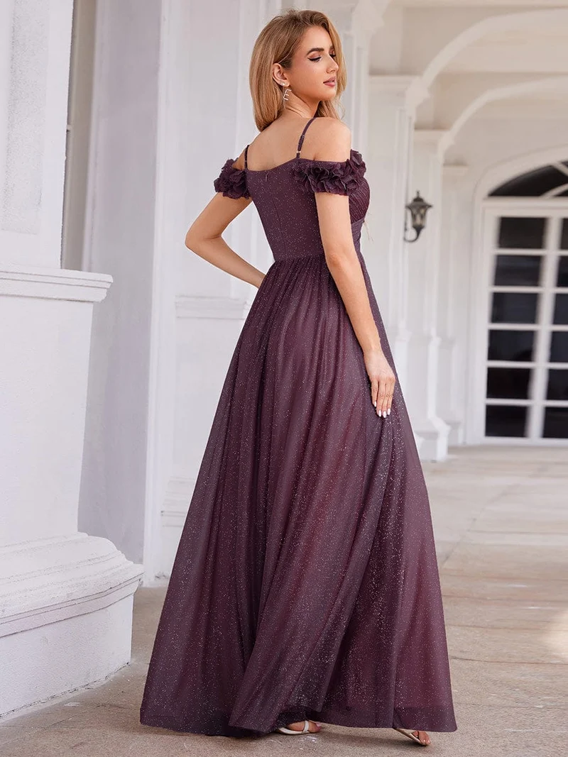 Robe de soirée plissée étincelante à col en V et épaules dénudées avec détails floraux