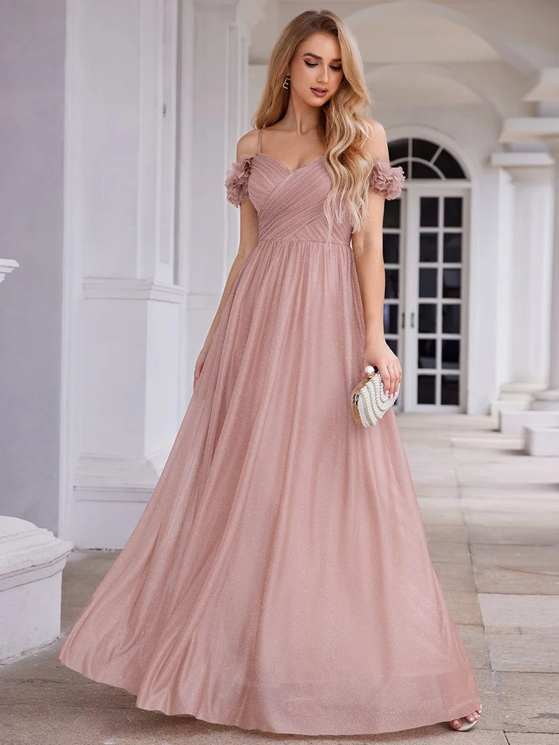 Robe de soirée plissée étincelante à col en V et épaules dénudées avec détails floraux