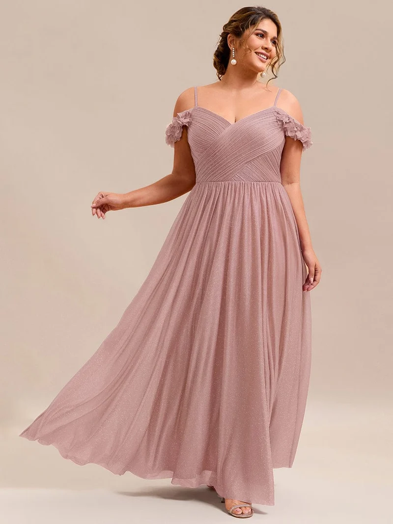 Robe de soirée plissée étincelante à col en V et épaules dénudées avec détails floraux