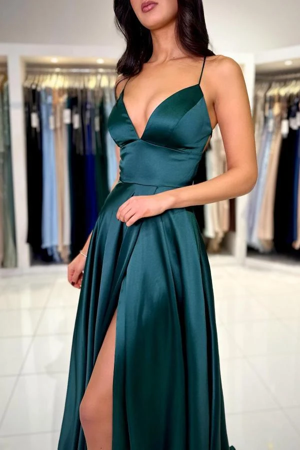 Robe de soirée élégante en satin à bretelles fines et fente – Idéale pour une tenue de soirée