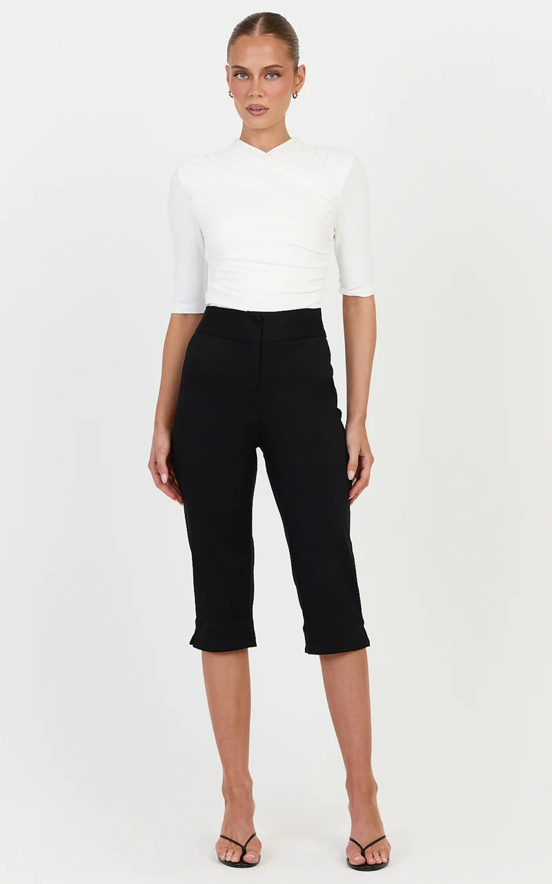 Nadine Pants - Mid Rise Fitted Split Leg Capri Pants in Black