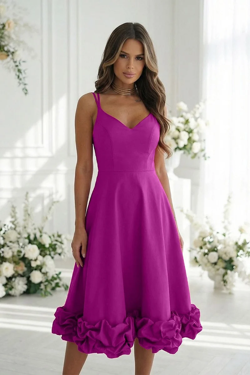 Robe de cocktail violette évasée midi