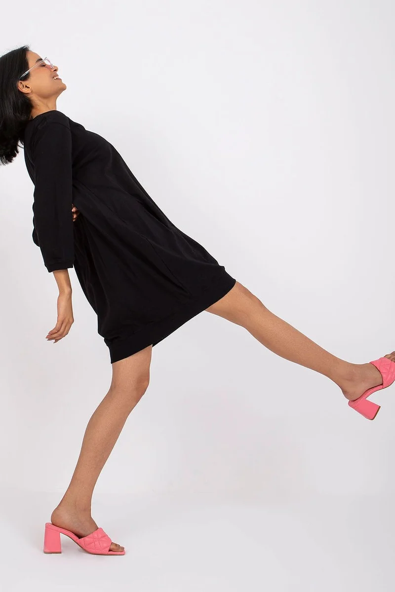Robe pull courte casual noire en maille