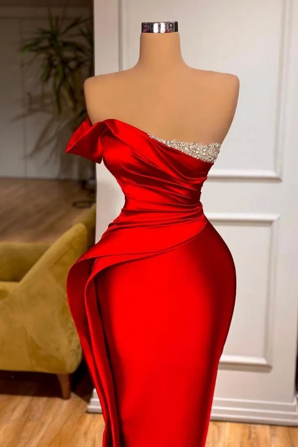 Charmante robe de bal sirène rouge pailletée et perlée pour soirées et occasions spéciales