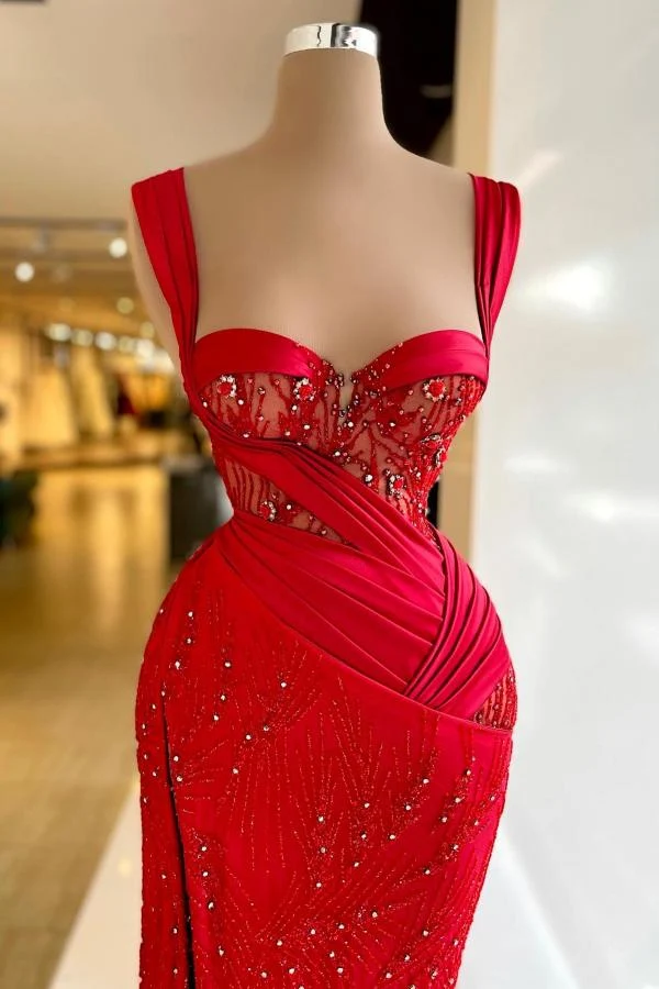 Charmante robe de bal sirène rouge à bretelles perlées et décolleté en cœur pour une soirée