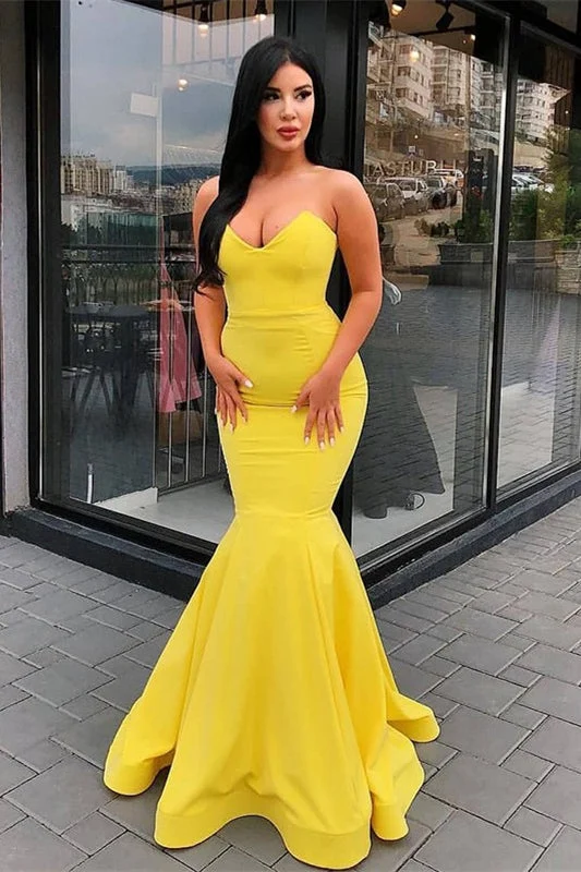 Robe de bal sirène jaune élégante, coupe longue et formelle, décolleté en cœur