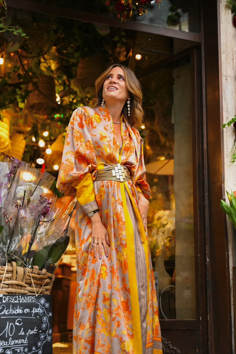 Robe kimono en soie orange - Femme enceinte
