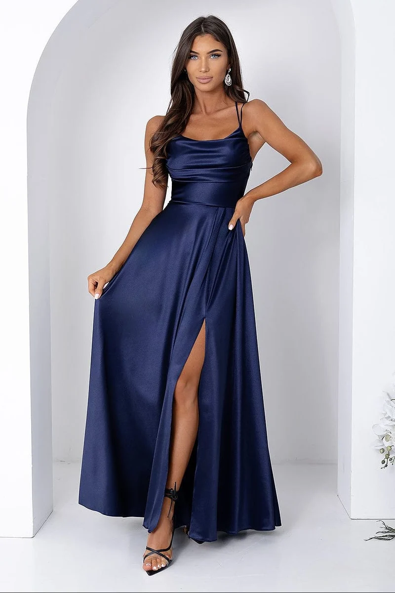 Robe de soirée bleue longue fendue