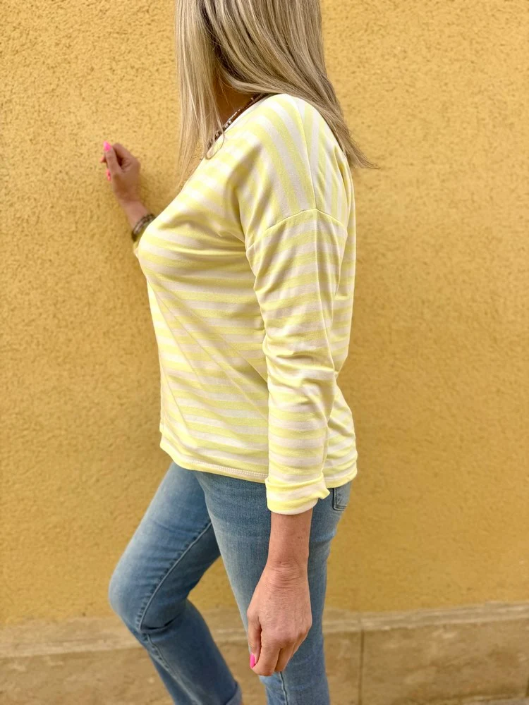 Sweat fin rayé Juno jaune