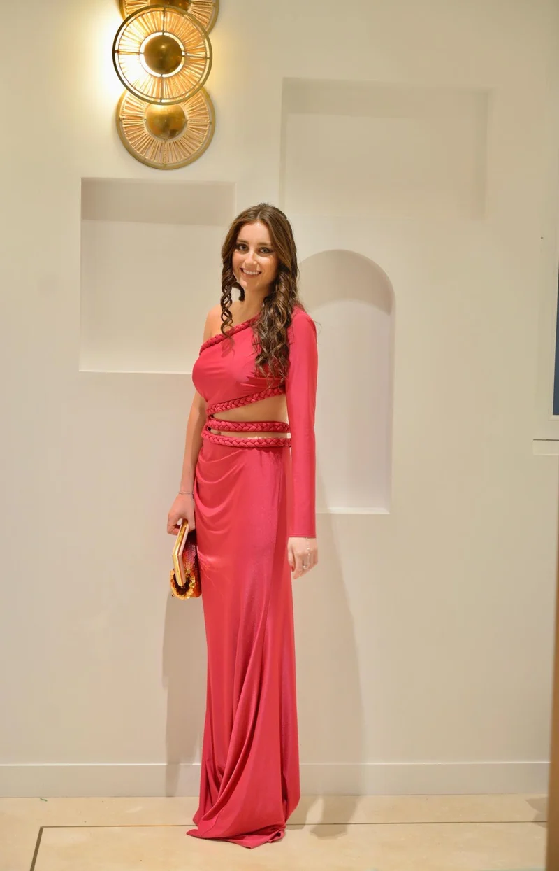 Robe longue du soir Zaya fuschia à découpes