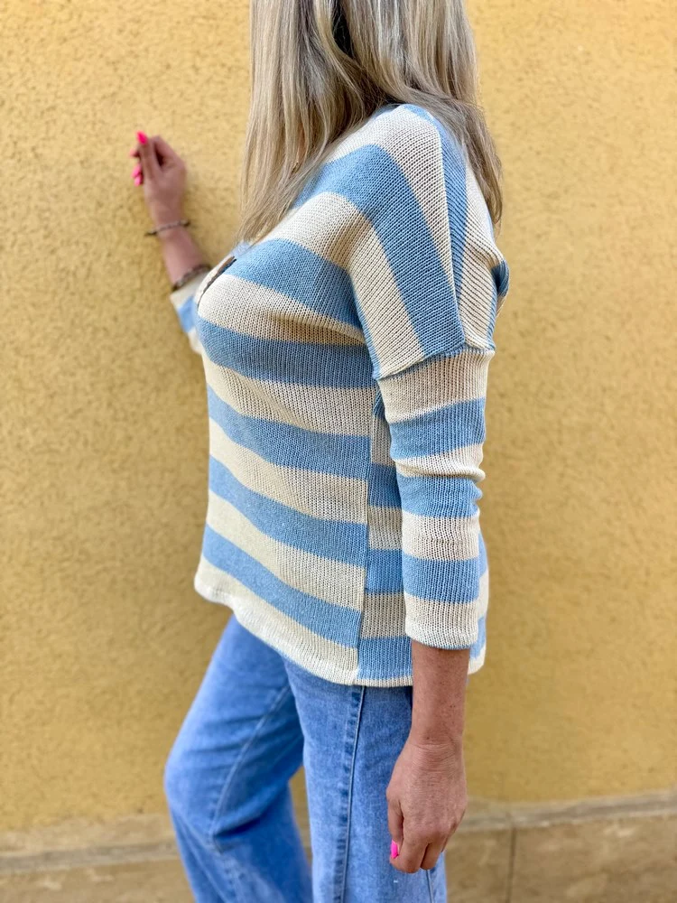 Pull fin Poisson bleu ciel