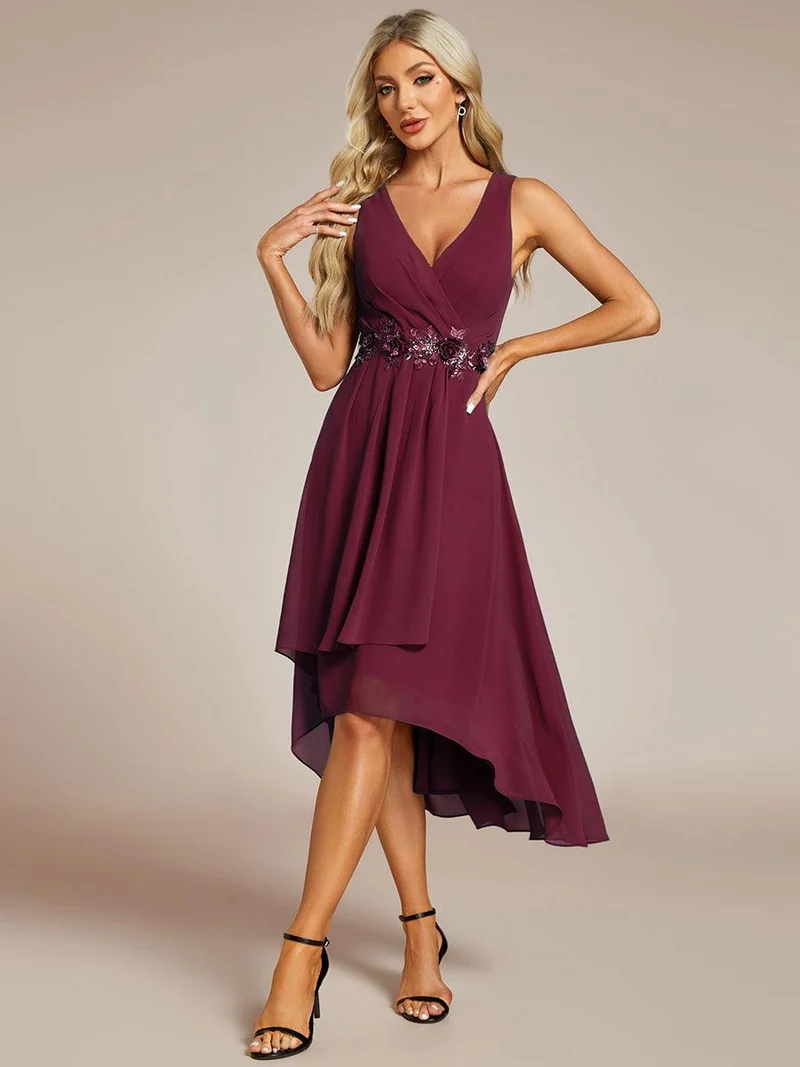ever IRYS|Robe d'invité de mariage haute-basse en mousseline de soie sans manches avec applique à la taille