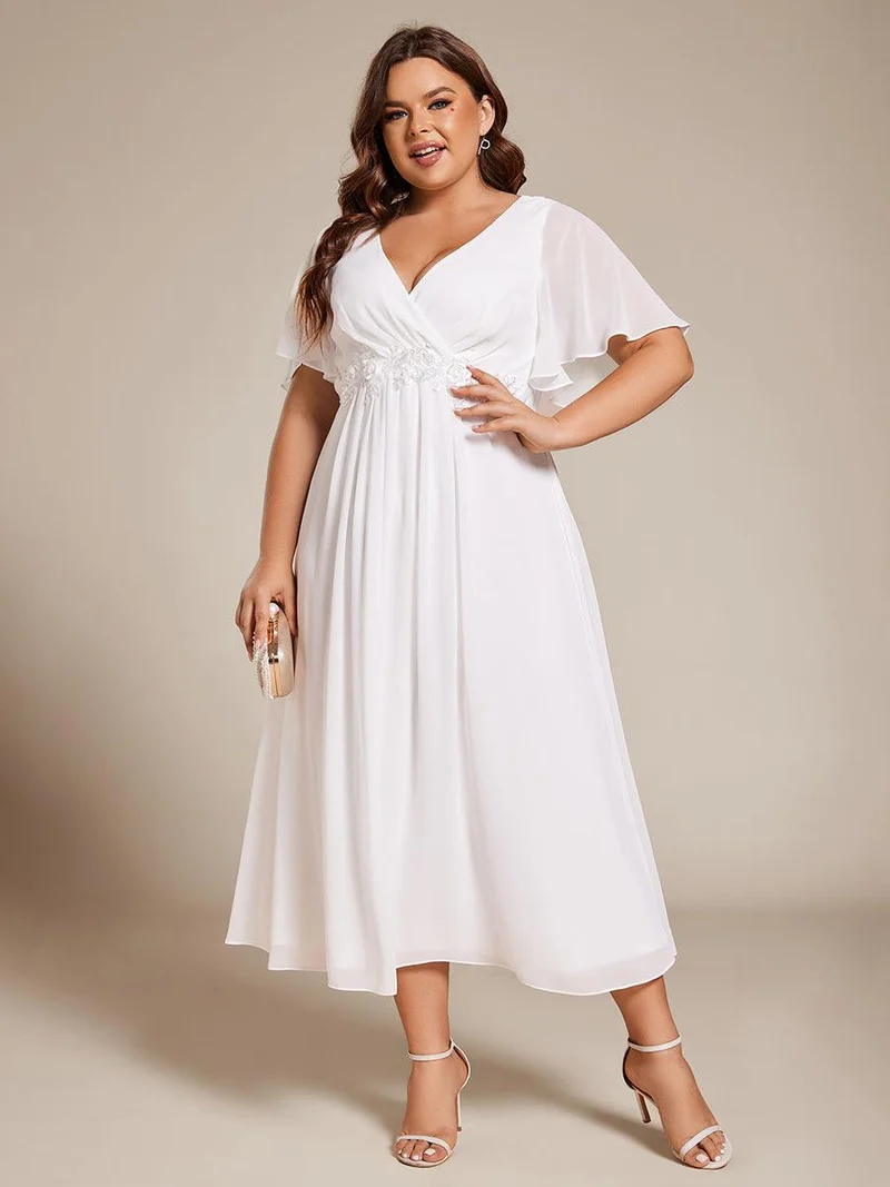 pretty DAHLIA|Robe d'invité de mariage mi-longue en mousseline de soie à col en V de grande taille avec applique à la taille