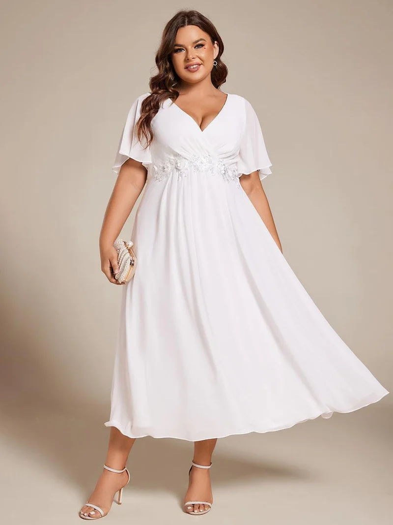 pretty DAHLIA|Robe d'invité de mariage mi-longue en mousseline de soie à col en V de grande taille avec applique à la taille