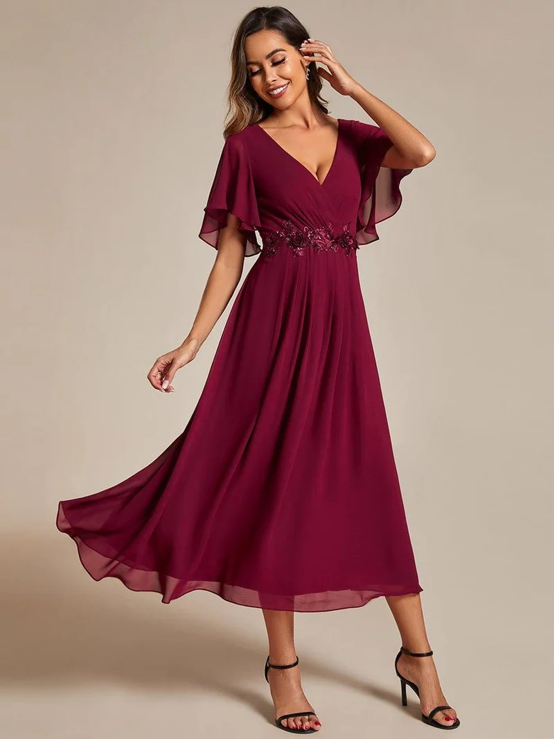 ever DAHLIA|Robe d'invité de mariage mi-longue en mousseline à col en V avec appliques à la taille